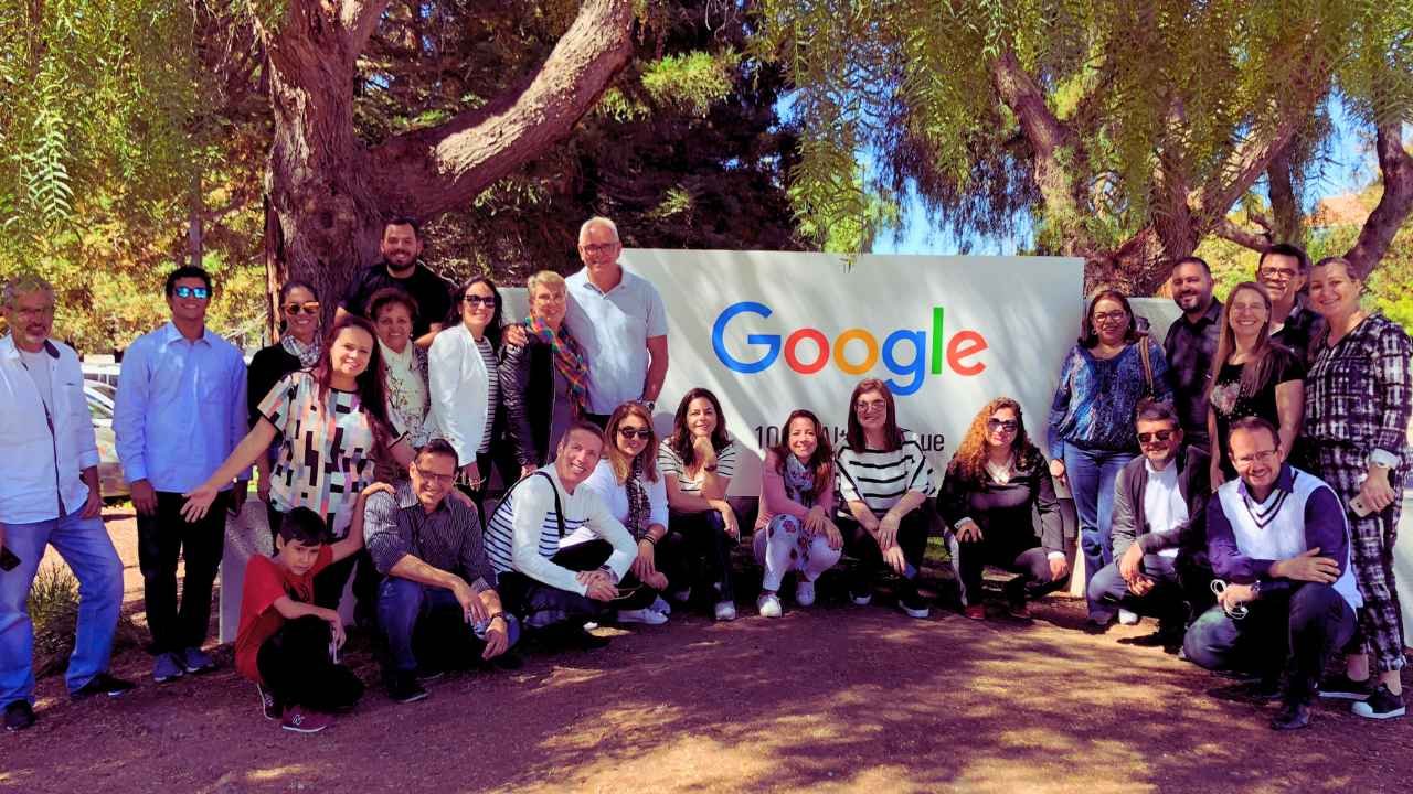 Participantes em visita a campus dd google no Vale do Silício
